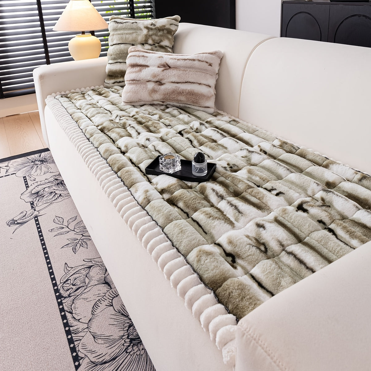 Plush Sofa Cover Super Soft Thickened Warm Anti-Slip Couch Cushion Mat – Furry Velvet Sofa Protector for Living Room Bedroom, Easy Care Durable Home Decor Furniture Cover