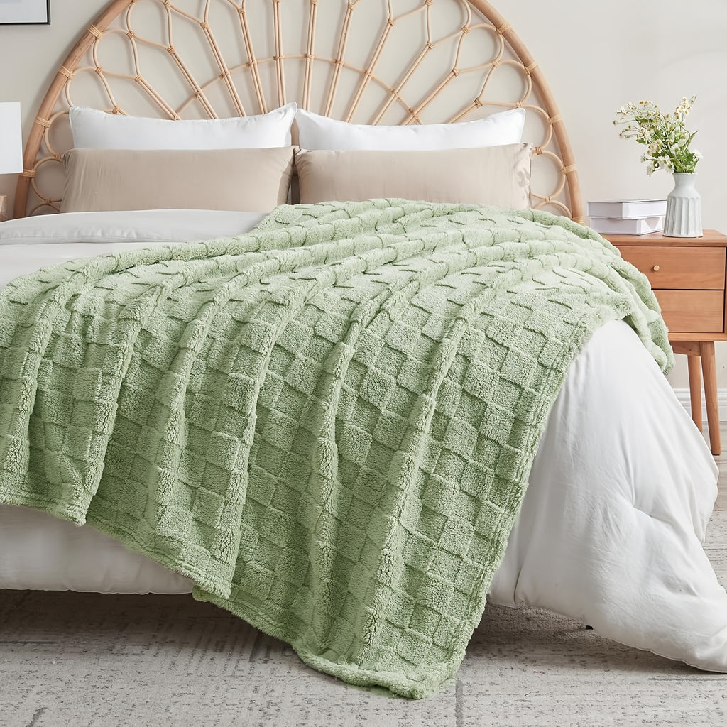 Checkered Fleece Throw Blanket Ultra Soft Cozy Shaggy Jacquard for Couch Bed Bedroom All Season Machine Washable Twin Full Queen