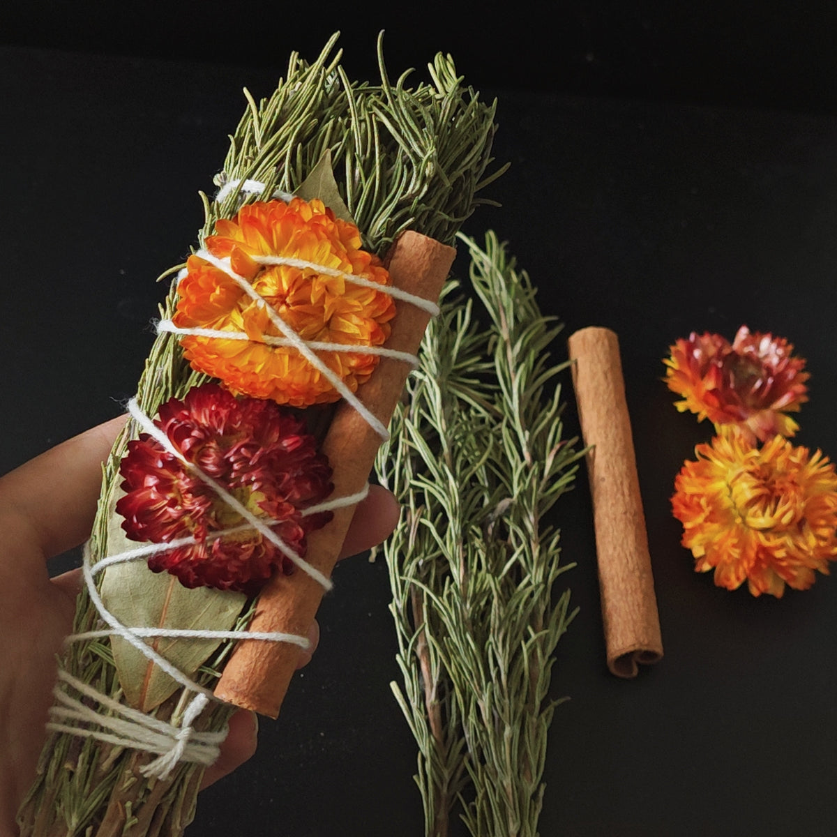 Rosemary Cinnamon Aromatherapy Sticks 3-Pack – Natural Home Fragrance for Space Purification, Meditation & Holiday Decor Gift