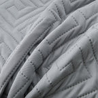 Quilted Sofa Cover One-Piece Cushion Slipcover with Anti-Slip Elastic Band – Pet-Friendly Scratch-Resistant Washable Removable Furniture Cover for Living Room Bedroom Hotel Home Decor