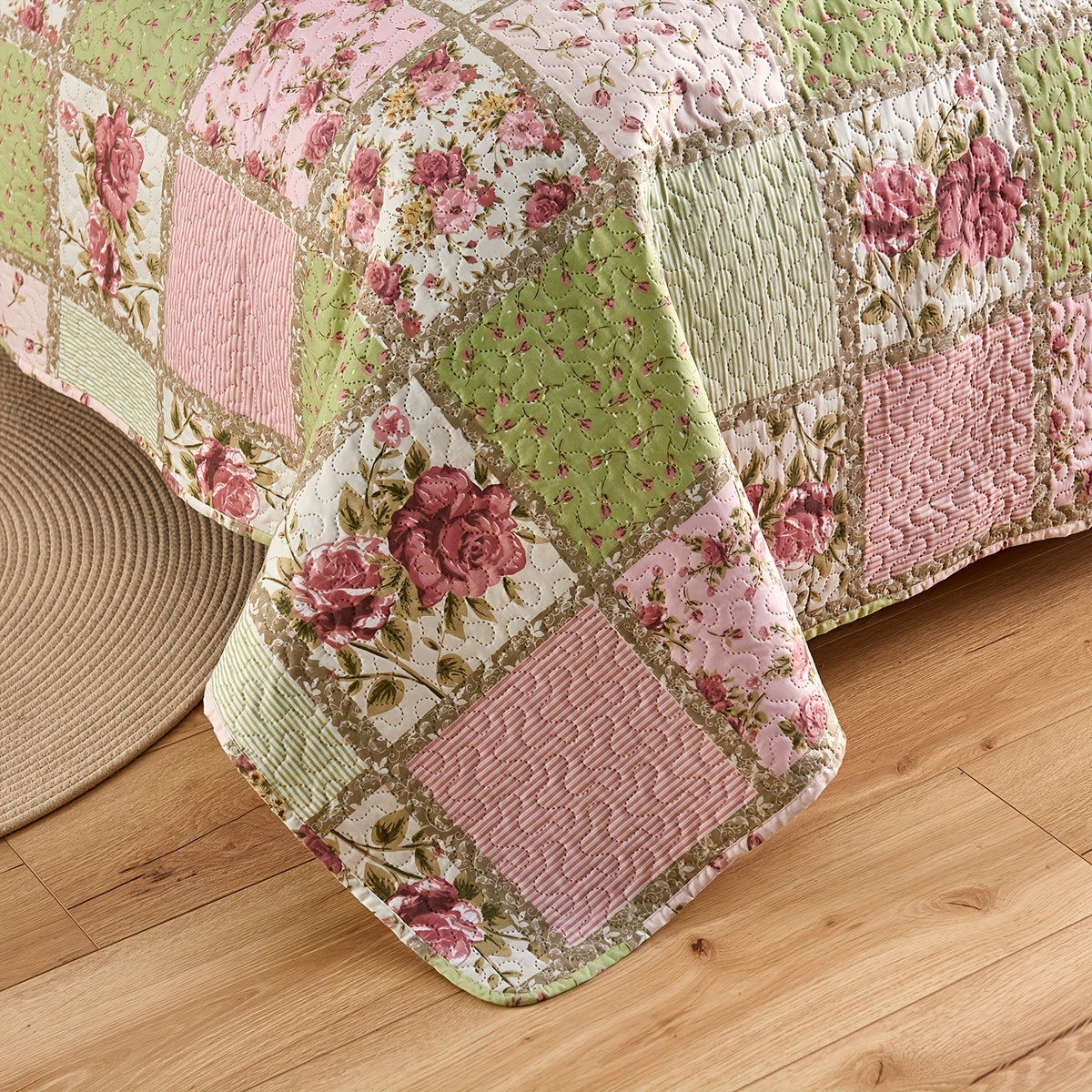 Patchwork Quilt Set 3-Piece Boho Reversible Coverlet Queen King Size Soft Lightweight Bedspread with 2 Pillow Shams All-Season Floral Stripes Bedroom Decor