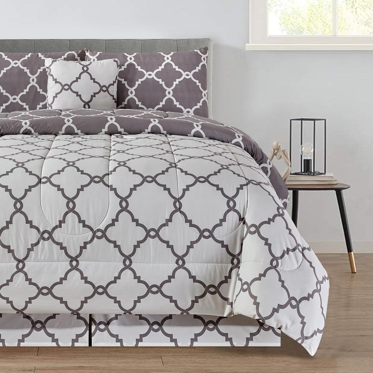 5-Piece Comforter Set – Reversible Quilted Down Alternative Bedding Set with Pillow Shams, Bed Skirt & Cushion | All Season | Twin, Queen, King