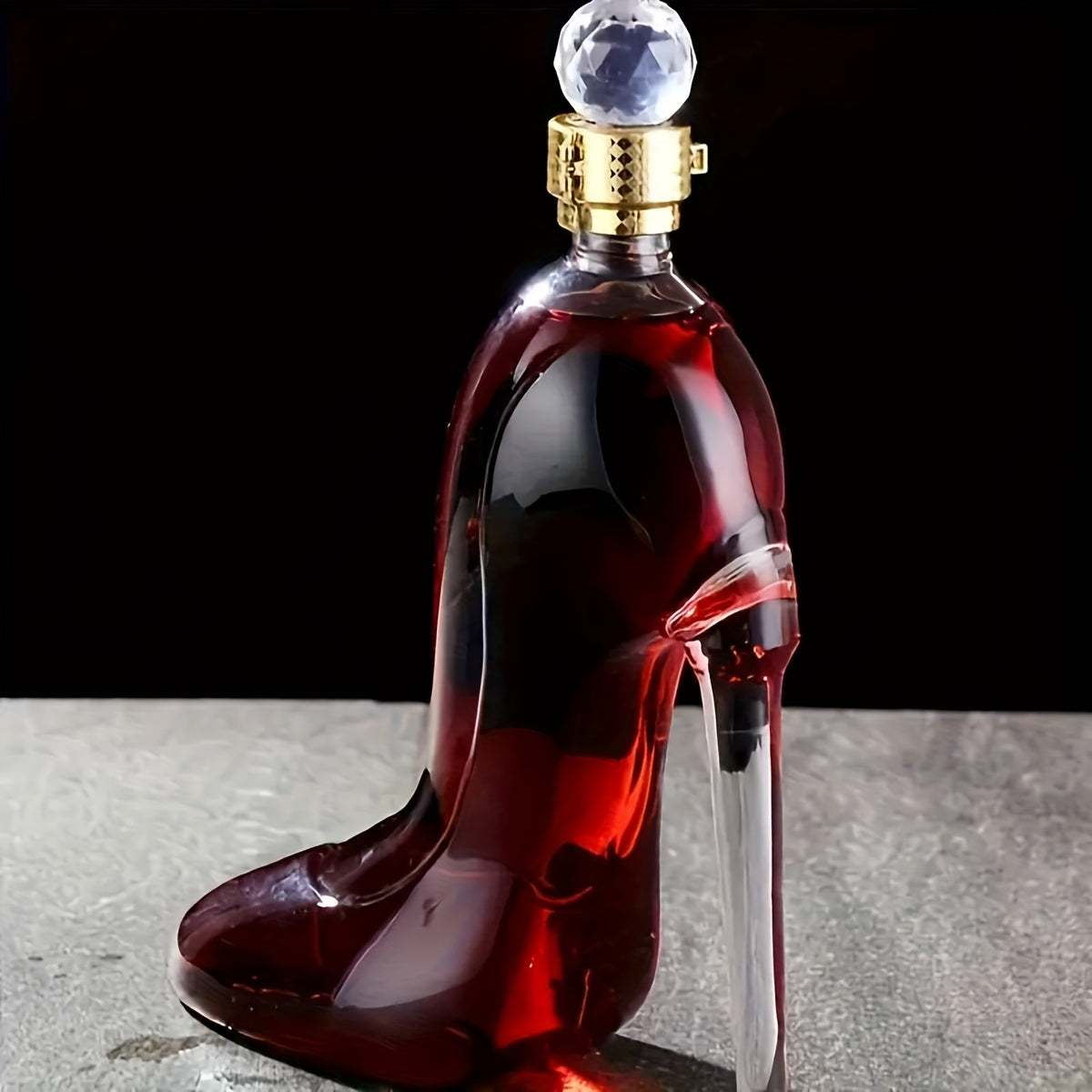 High-Heel Shoe Decanter – Handmade Lead-Free Crystal Glass with Stopper, 750ml Transparent Glossy Wine Decanter for Kitchen, Dining & Home Decor, Valentine’s Day & Holiday Gift
