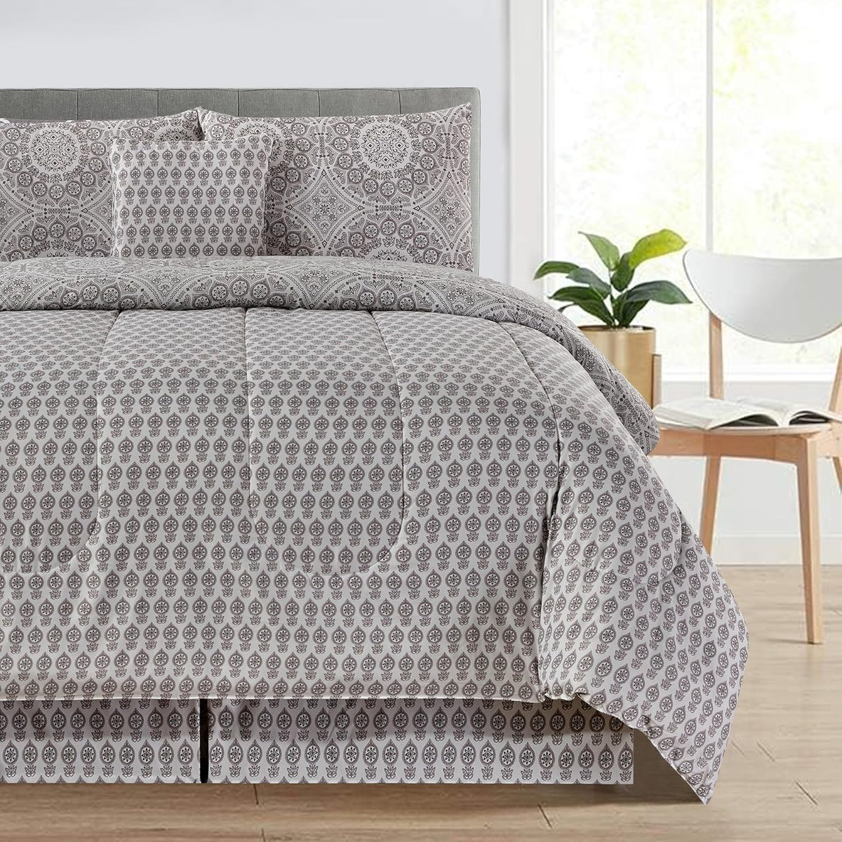 5-Piece Comforter Set – Reversible Quilted Down Alternative Bedding Set with Pillow Shams, Bed Skirt & Cushion | All Season | Twin, Queen, King