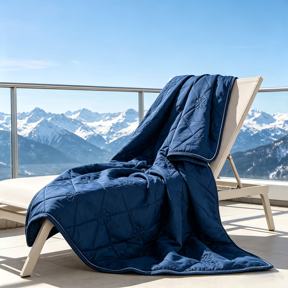 Cooling Blanket Quilt Extra Large - Lightweight Breathable Air-Cooled Moisture-Wicking Comforter for Adults Summer Heat Machine Washable Fits Most Beds