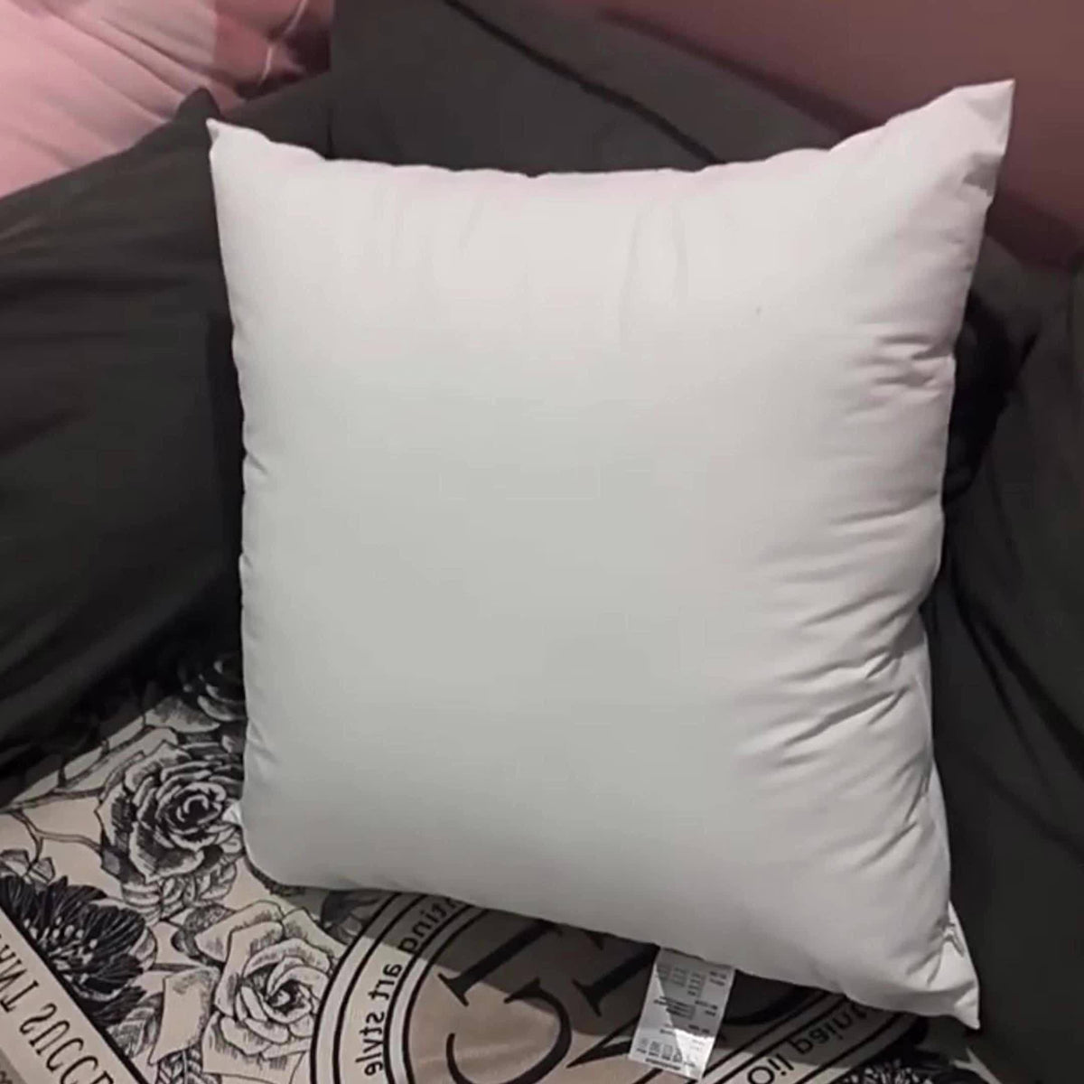 Fluffy Square Pillow Inserts Set of 4 with Zipper, Plump Cushion Stuffer Inserts for Throw Pillow Covers, Sofa, Bed, Patio & Couch, Machine Washable, Available in 14 to 22 Inch Sizes