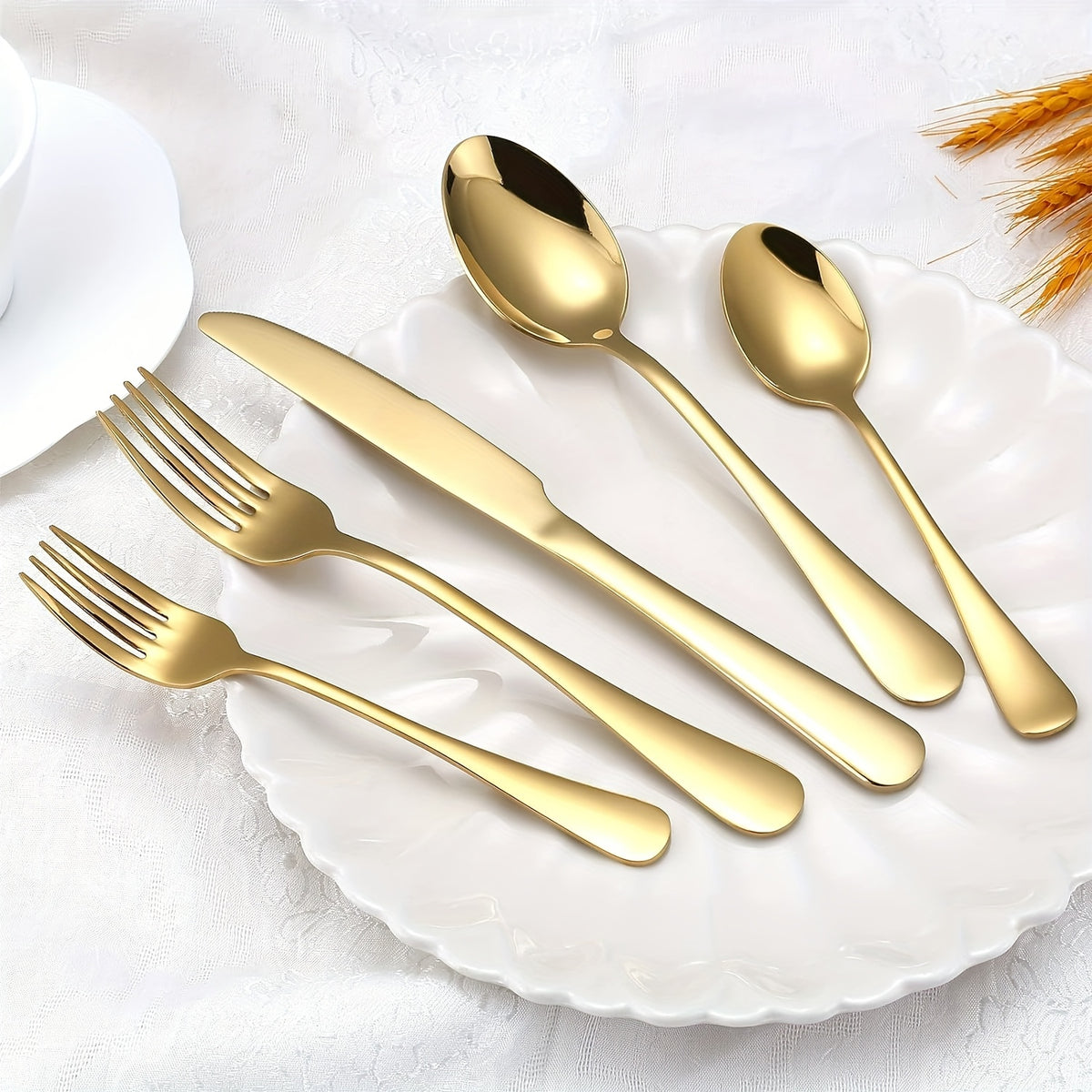 30-Piece Deluxe Golden Stainless Steel Flatware Set with Wooden Gift Box – Mirror Polished Knives, Forks & Spoons for 6 | Wedding, Business & Celebration Gift