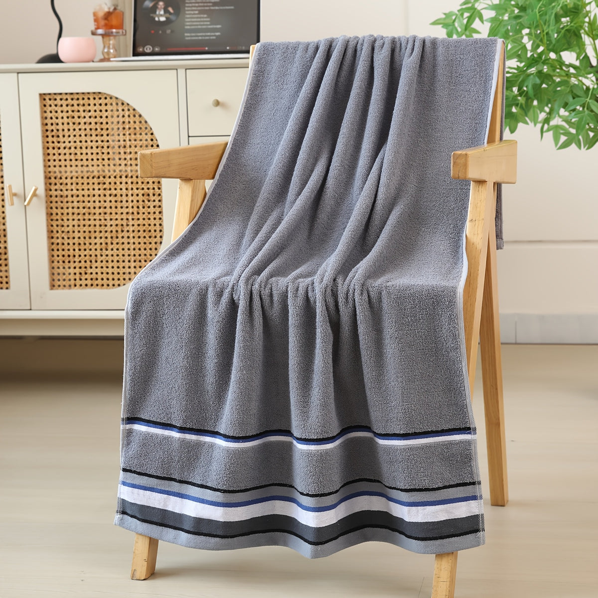 100% Cotton Bath Towel 27.6x55in – GSM360 Super Soft Absorbent Quick-Dry Towel, Skin-Friendly Bathroom Essential & Gift for Family (6 Colors)