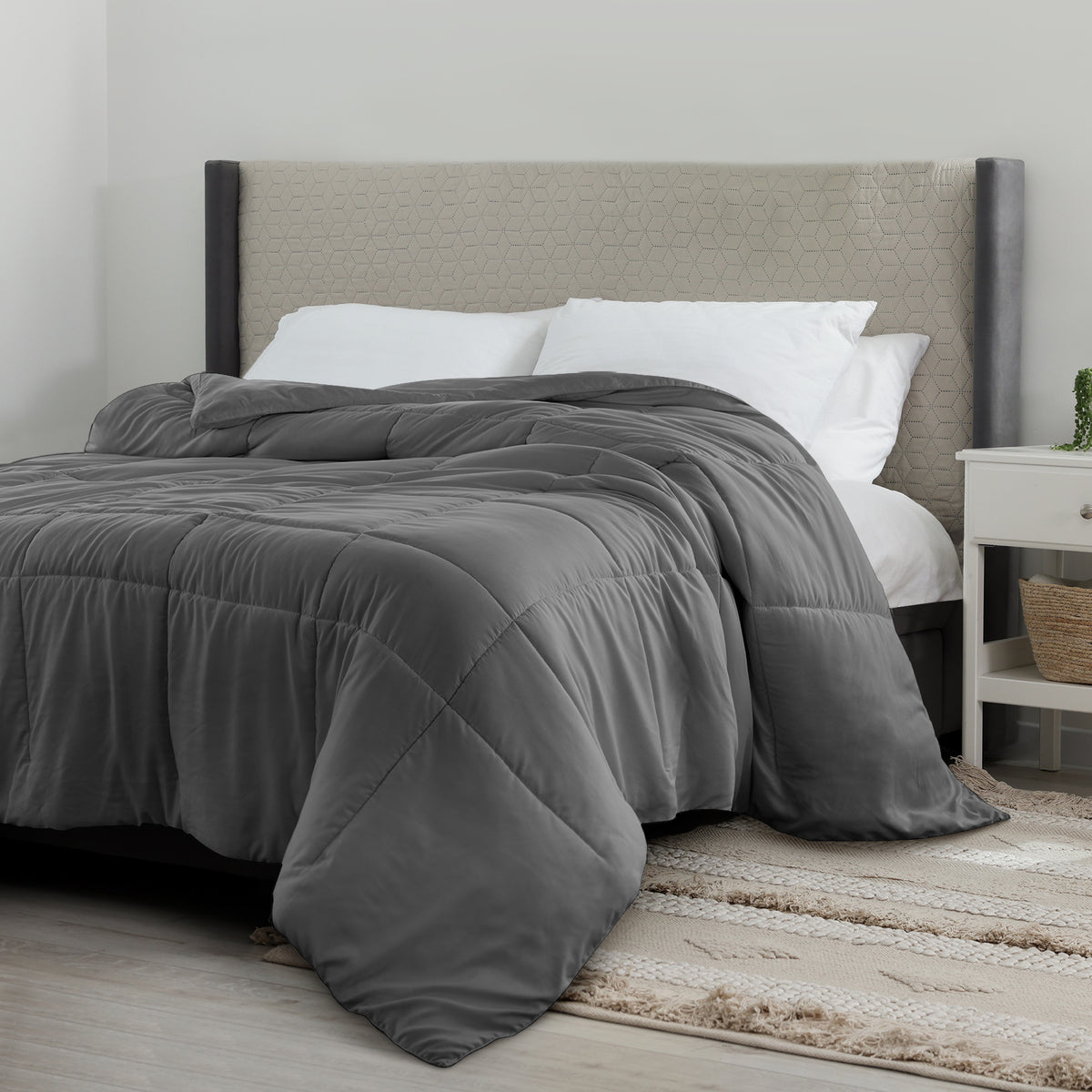 All Season Comforter with Corner Tabs & Box Stitching – Soft Fluffy Lightweight Hotel-Quality Duvet Insert for Twin Queen King, Breathable Year-Round Bedding