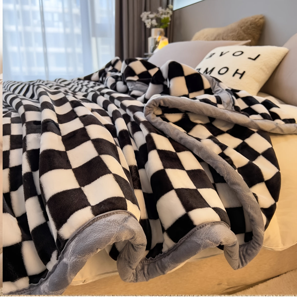 Extra Large Thickened Raschel Throw Blanket Double Layer Ultra Soft All Season Machine Washable Animal Theme Decor 7 Colors 2 Sizes