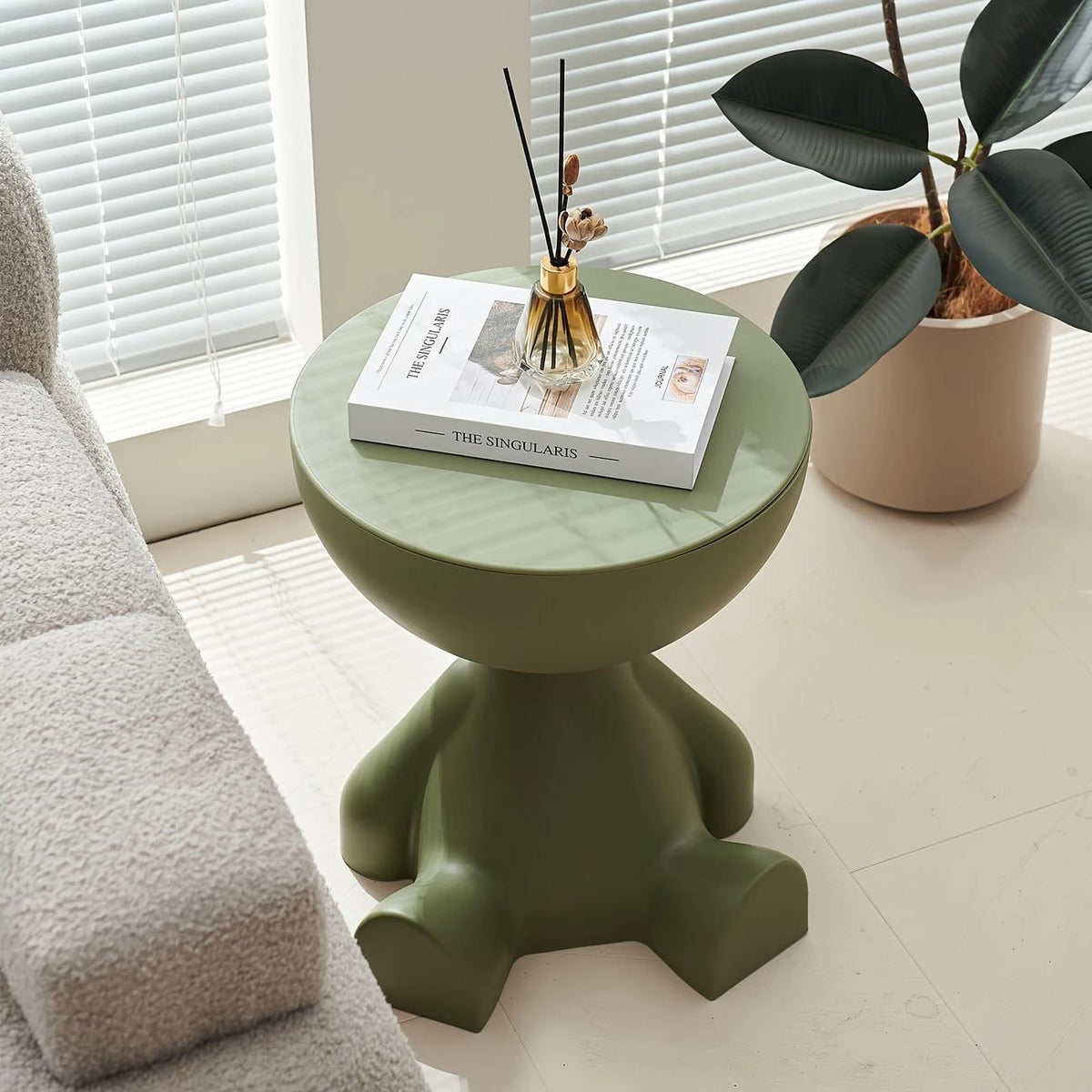 Bear Nightstand White Plastic Bedside Table with Lamp & Cup Holder – Cute Bear-Shaped Side Table, Easy Assembly, Compact Storage for Bedroom, Living Room & Small Spaces
