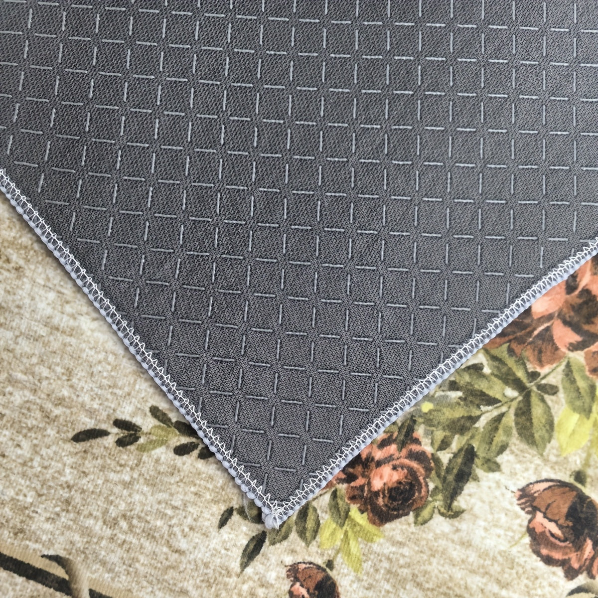 Floral Anti-Slip Area Rug Washable 1000g Thick Modern Light Pattern Carpet for Living Room Bedroom Dining Room Home Office Outdoor Camping