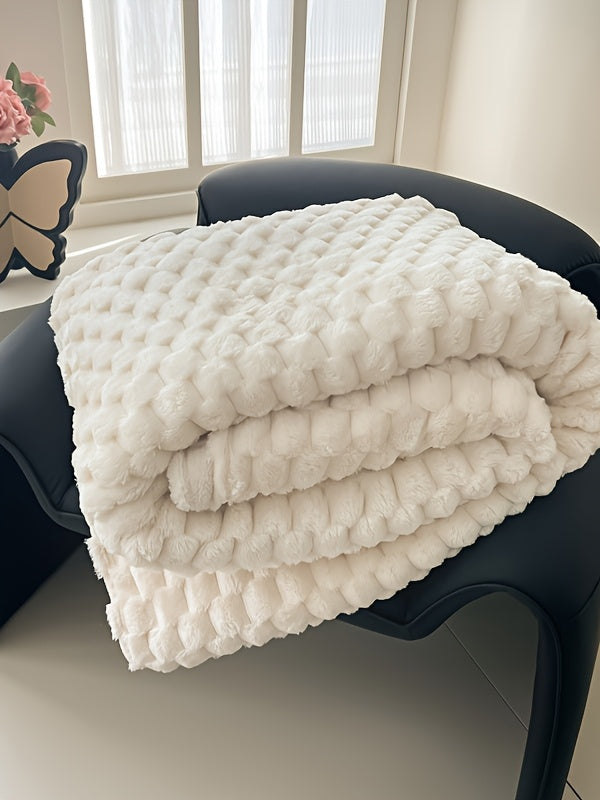 Super Soft Fuzzy Plush Throw Blanket 100% Polyester Lightweight Queen Size Bed Blanket for Women Bedroom Spring Summer 4 Colors 4 Sizes