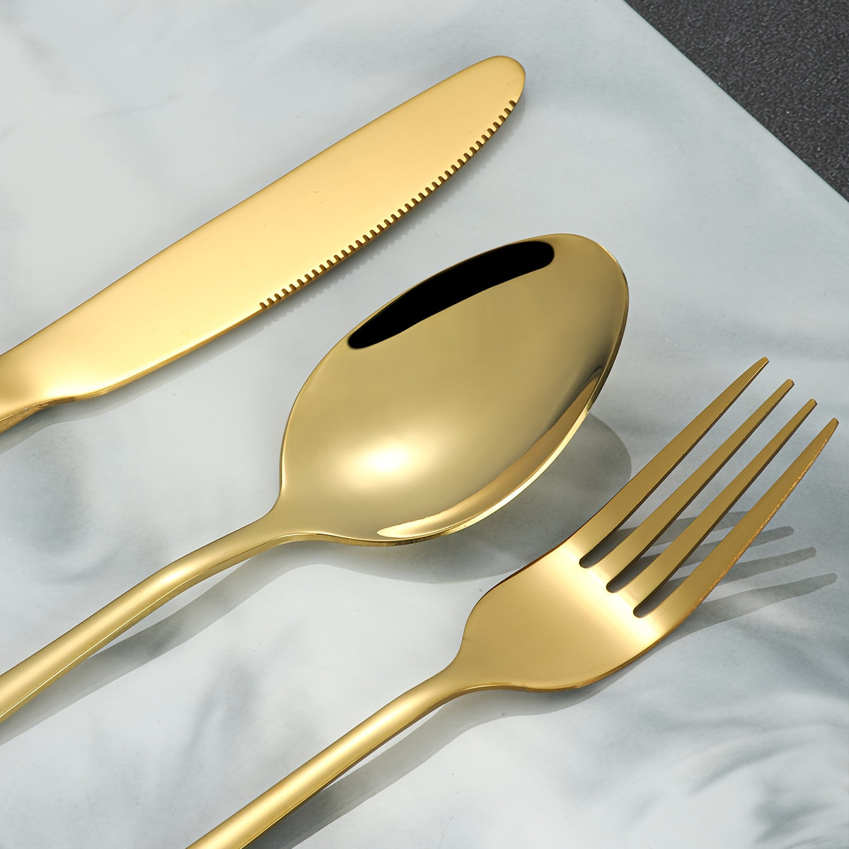 30-Piece Deluxe Golden Stainless Steel Flatware Set with Wooden Gift Box – Mirror Polished Knives, Forks & Spoons for 6 | Wedding, Business & Celebration Gift