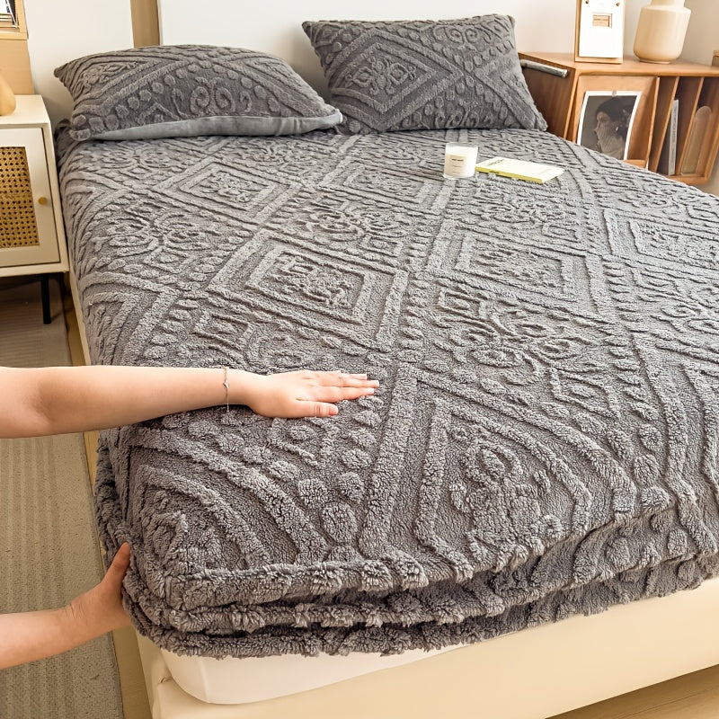 Flannel Fitted Sheet Queen King – Super Soft Warm Deep Pocket Bed Sheet for Fall Winter Spring, Luxurious Cozy Fleece Bedding, 12-Inch Deep Pocket, Secure Mattress Fit, No Pillowcases Included