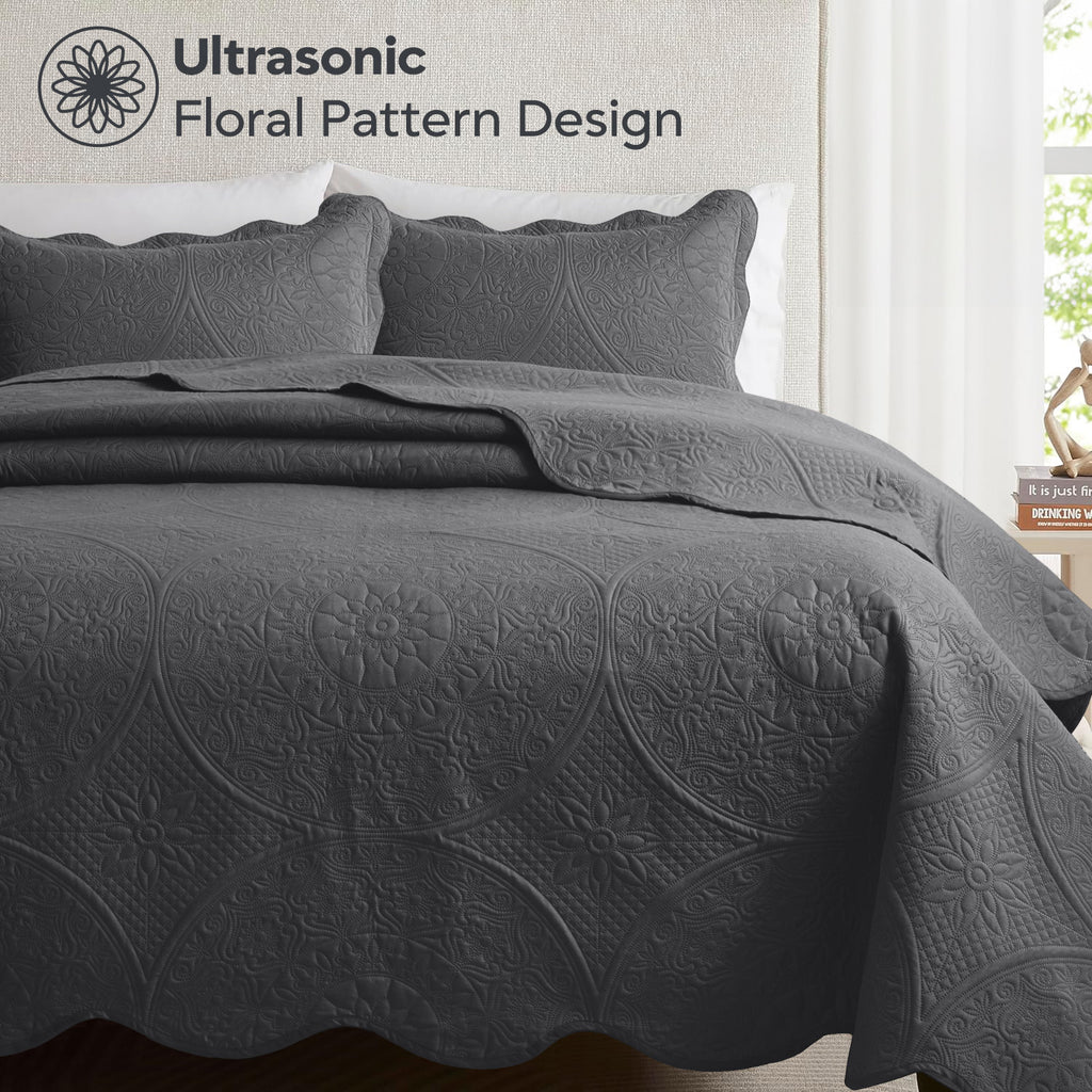 Luxury Quilted Bedspread Set 3 Piece Floral Coverlet with Pillow Shams Breathable Lightweight All Season - Twin Queen King California King 16 Colors