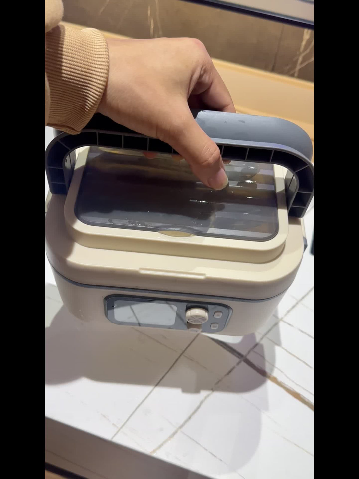 Cordless Electric Heating Lunch Box 1.5L/50.72oz - 304 Stainless Steel, 24000mAh Rechargeable Battery, Adjustable Temp & Timer, Office Picnic Car Travel, Fork Spoon Divider Included, Black White Yellow Blue
