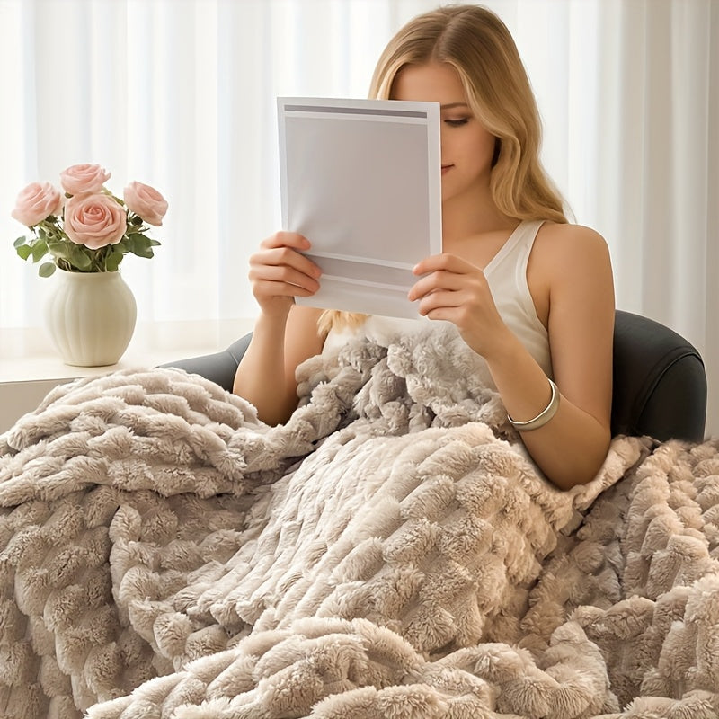 Super Soft Fuzzy Plush Throw Blanket 100% Polyester Lightweight Queen Size Bed Blanket for Women Bedroom Spring Summer 4 Colors 4 Sizes