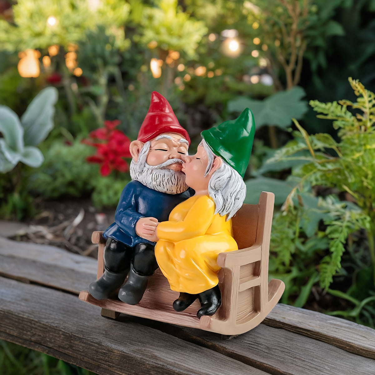Kissing Couple Gnome Statue – Cute Garden Gnome Figurine for Indoor & Outdoor Decor | 5"L x 3.5"W x 6"H Romantic Gnome Sculpture | Valentine's Day, Wedding & Anniversary Gift