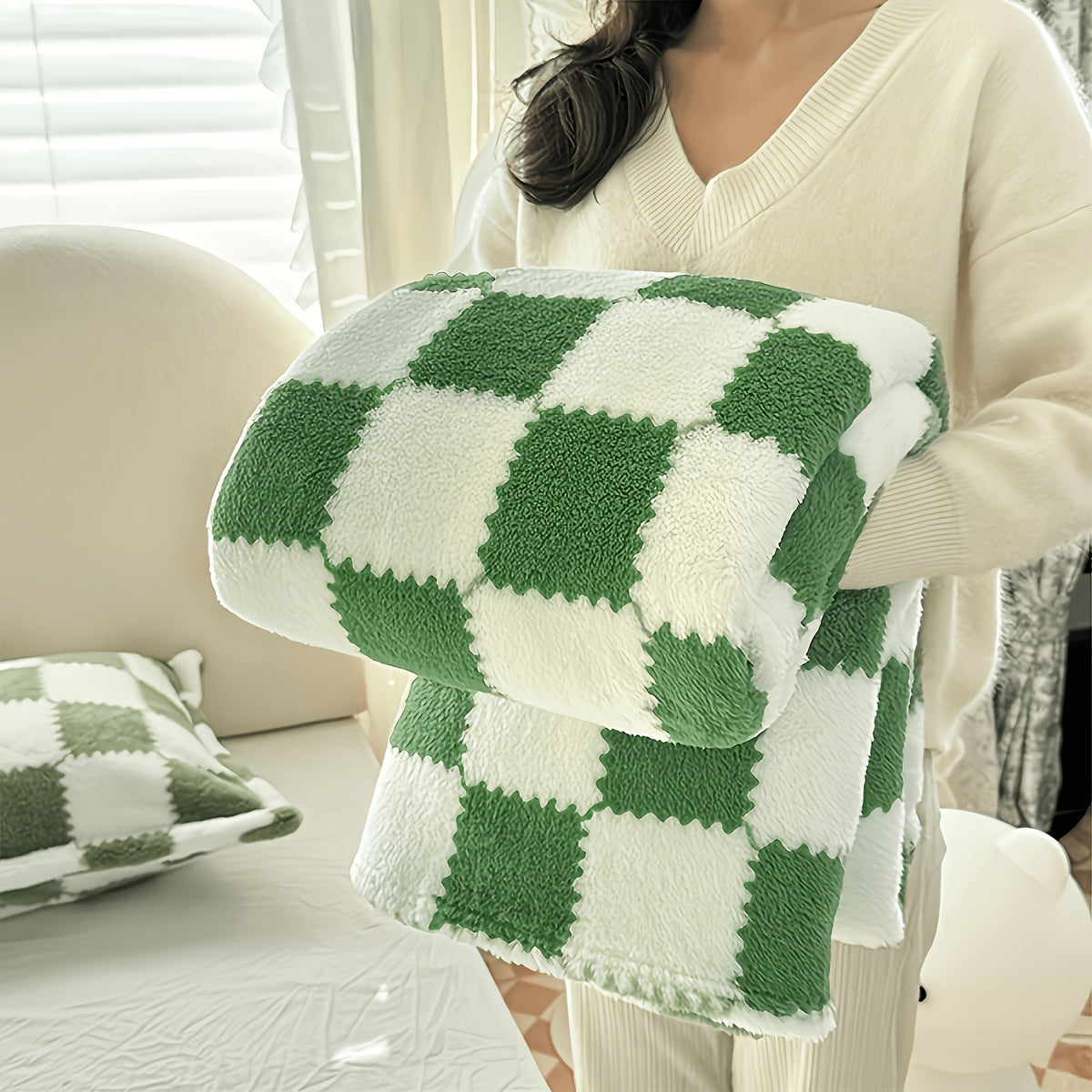 Checkerboard Flannel Throw Blanket 3D Embossed Super Soft Plush Fleece Aesthetic Checkered Blanket for Sofa Bed OEKO-TEX Machine Washable 5 Colors