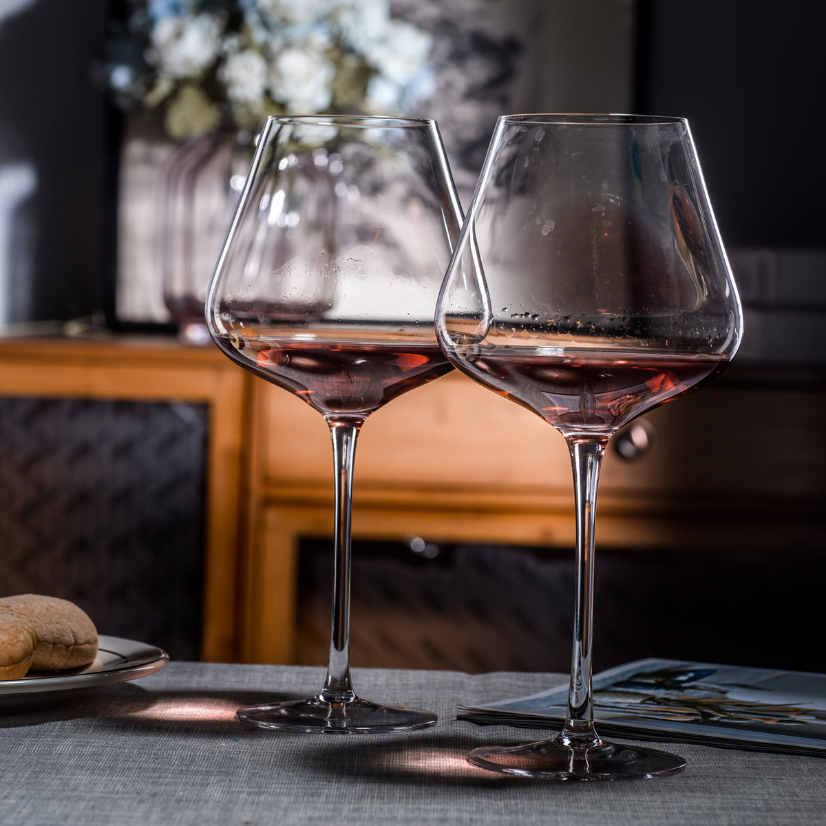Hand Blown Red Wine Glasses Set of 4 23oz Burgundy Long Stem Crystal Clear Premium Wine Glass - Unique Gift for Wedding Anniversary Christmas | Nuvia Haven