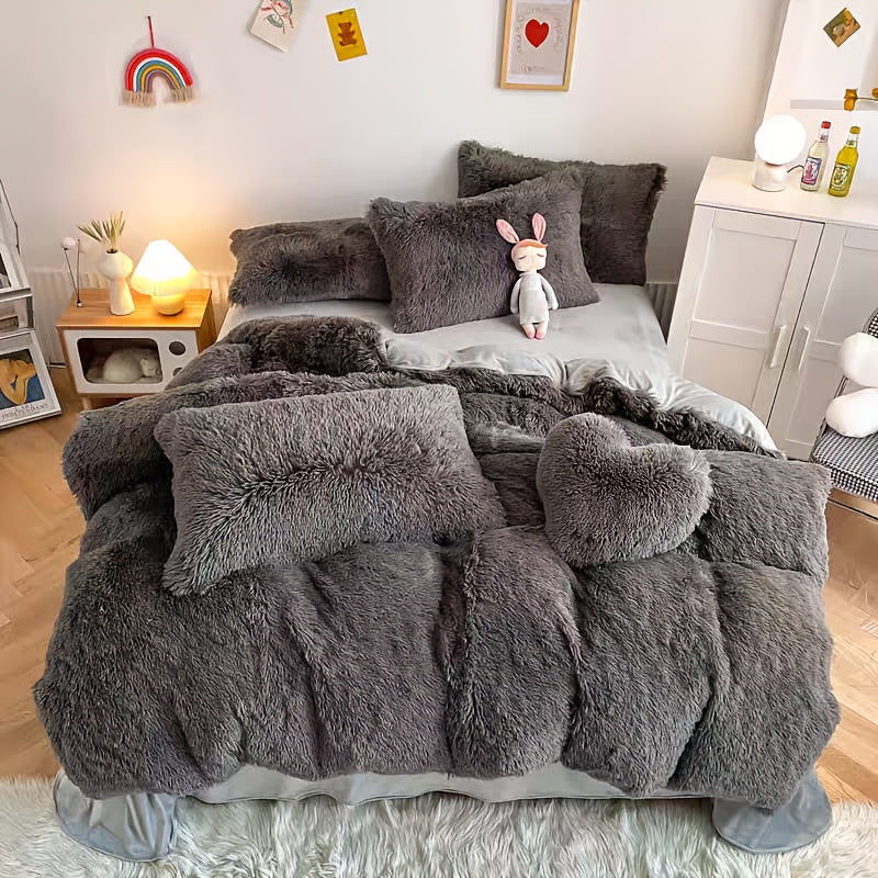 Velvet Duvet Cover Set Queen King Twin - Faux Down Flannel Bedding with Pillowcases & Bonus Heart Pillow, Zipper Closure Plush Thermal All-Season, 8 Colors 3/4-Piece
