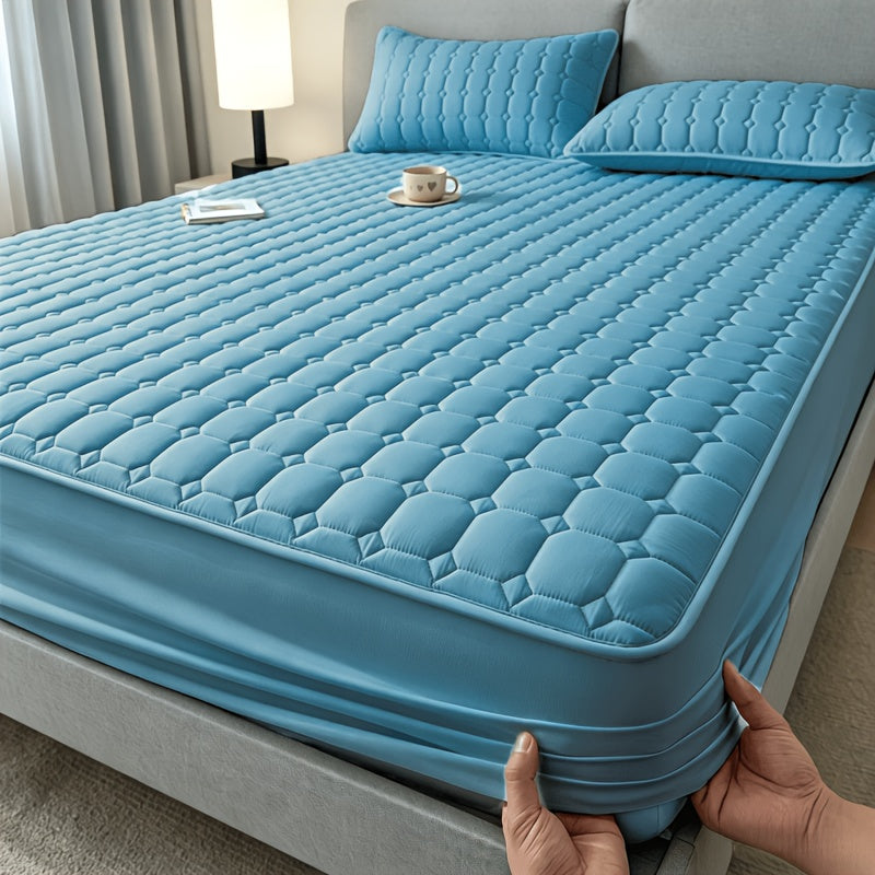 Quilted Mattress Protector Deep Pocket 15.75'' Non-Slip All Season Fitted Bed Cover – Solid Color Machine Washable Bedding Essential for Bedroom, Guest Room | Twin Full Queen King, 7 Colors