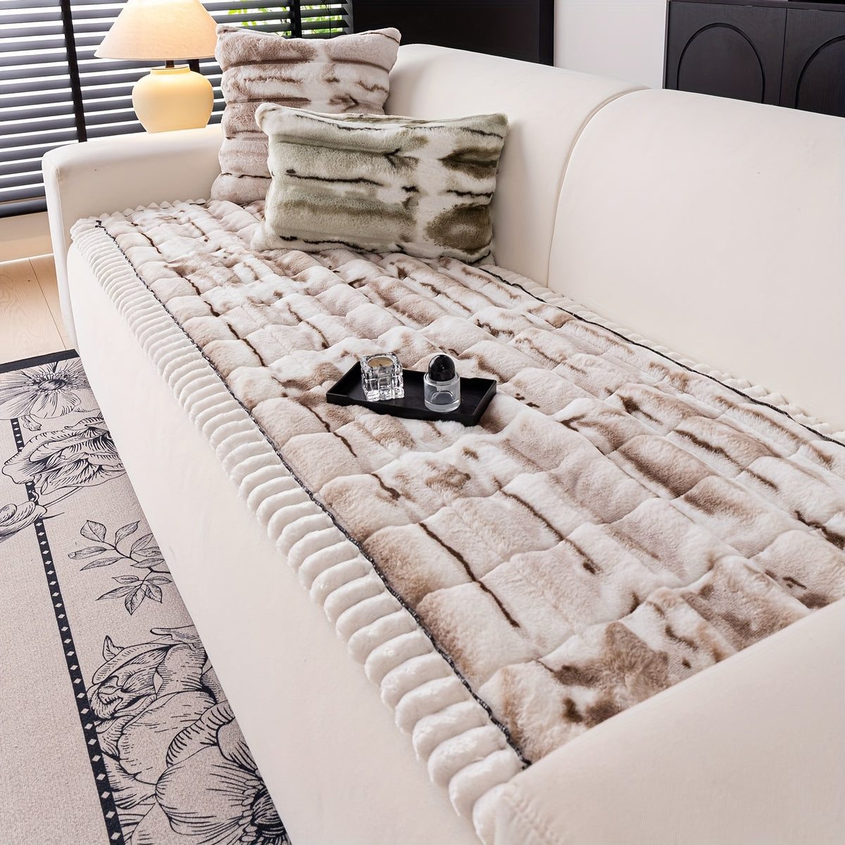 Plush Sofa Cover Super Soft Thickened Warm Anti-Slip Couch Cushion Mat – Furry Velvet Sofa Protector for Living Room Bedroom, Easy Care Durable Home Decor Furniture Cover