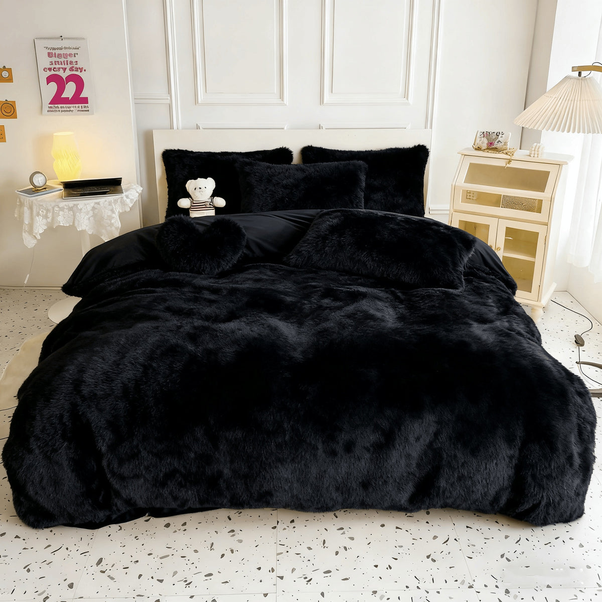 4-Piece Plush Duvet Cover Set – Pillowcases + Heart-Shaped Pillow | Full, Queen, King