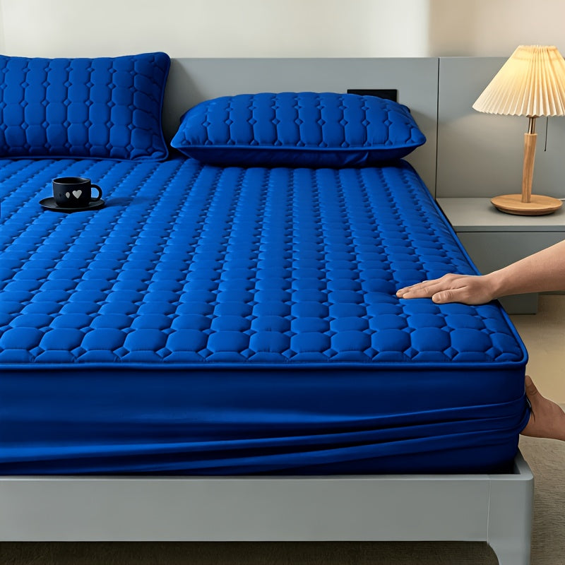 Quilted Mattress Protector Deep Pocket 15.75'' Non-Slip All Season Fitted Bed Cover – Solid Color Machine Washable Bedding Essential for Bedroom, Guest Room | Twin Full Queen King, 7 Colors