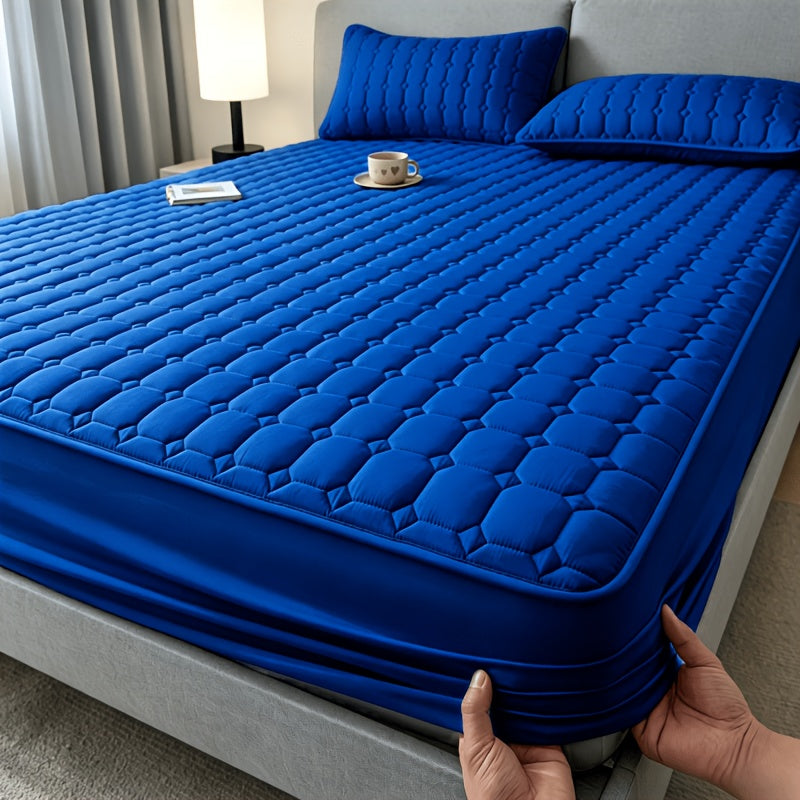 Quilted Mattress Protector Deep Pocket 15.75'' Non-Slip All Season Fitted Bed Cover – Solid Color Machine Washable Bedding Essential for Bedroom, Guest Room | Twin Full Queen King, 7 Colors