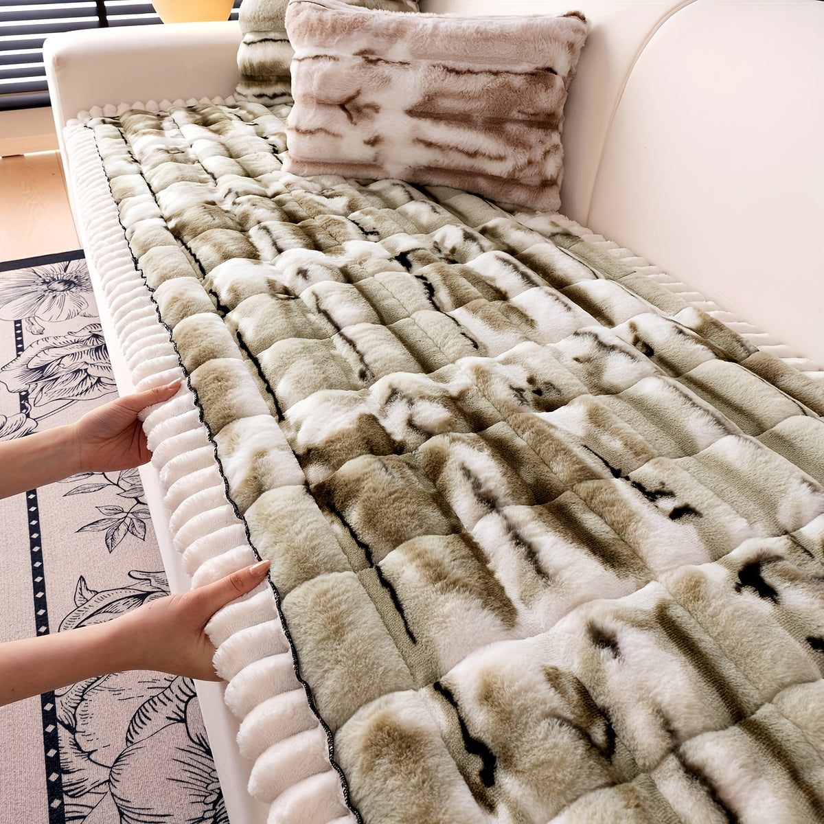 Plush Sofa Cover Super Soft Thickened Warm Anti-Slip Couch Cushion Mat – Furry Velvet Sofa Protector for Living Room Bedroom, Easy Care Durable Home Decor Furniture Cover