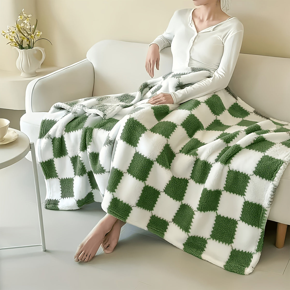 Checkerboard Flannel Throw Blanket 3D Embossed Super Soft Plush Fleece Aesthetic Checkered Blanket for Sofa Bed OEKO-TEX Machine Washable 5 Colors