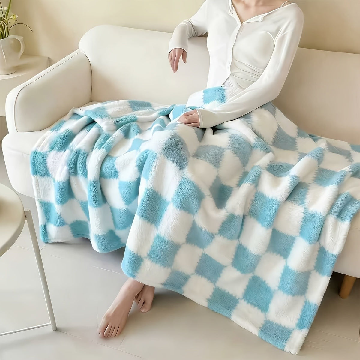 Checkerboard Flannel Throw Blanket 3D Embossed Super Soft Plush Fleece Aesthetic Checkered Blanket for Sofa Bed OEKO-TEX Machine Washable 5 Colors