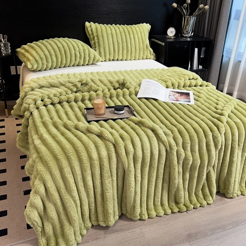 Quilted Anti-Static Thick Throw Blanket – Warm Cozy Twill Weave Bed Blanket in 7 Colors & 4 Sizes for Bedroom, Dorm & Office Nap