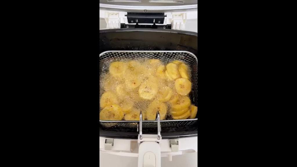 1500W Electric Deep Fryer 84.54oz – Non-Stick Basket, Adjustable Temperature Control, Viewing Window & Removable Lid | Easy Clean | Black & White