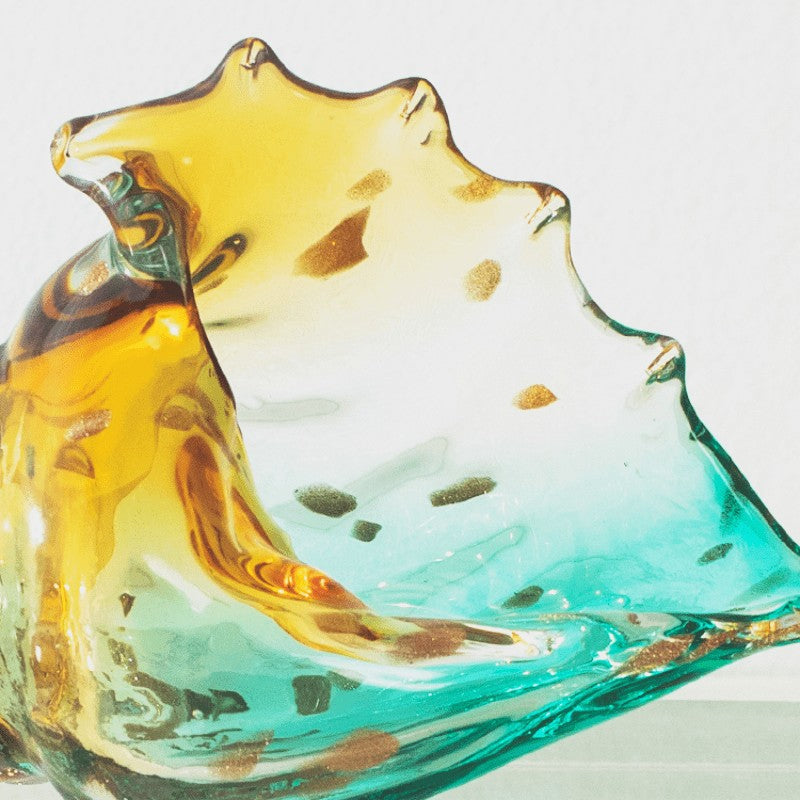 Handmade Glass Conch Art Decoration – Ocean Series Collectible Glass Seashell Sculpture, Tabletop Candy Dish Centerpiece for Bookshelf Dining Table Entryway Living Room Cabinet Home Decor