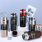 316 Stainless Steel Insulated Water Bottle 800ml/27oz with Carrying Sling - Keeps Cold 24 Hrs & Hot 10 Hrs, Portable Travel Bottle for Camping Hiking Driving, Gradient Blue Red Steel