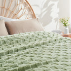 Checkered Fleece Throw Blanket Ultra Soft Cozy Shaggy Jacquard for Couch Bed Bedroom All Season Machine Washable Twin Full Queen