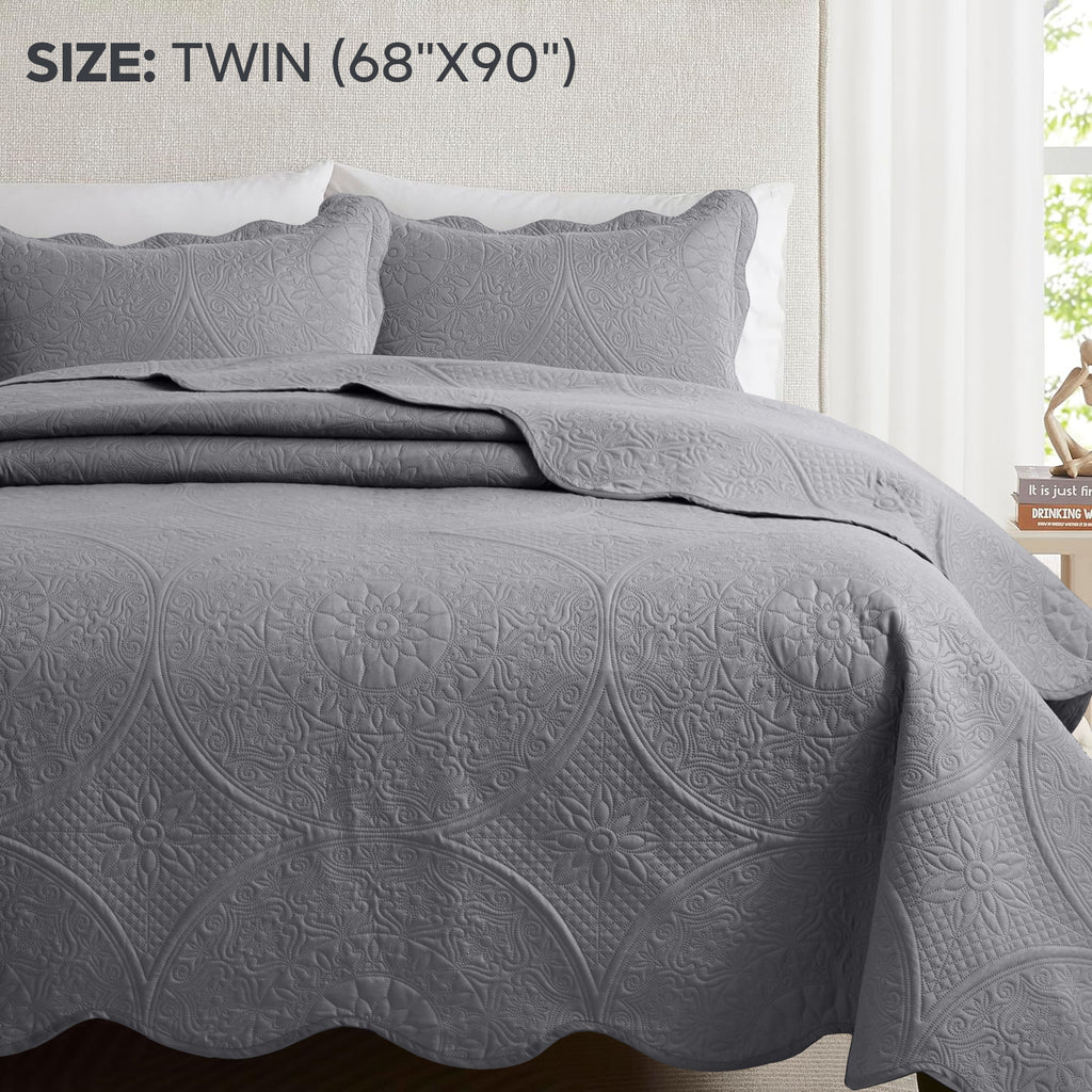 Luxury Quilted Bedspread Set 3 Piece Floral Coverlet with Pillow Shams Breathable Lightweight All Season - Twin Queen King California King 16 Colors
