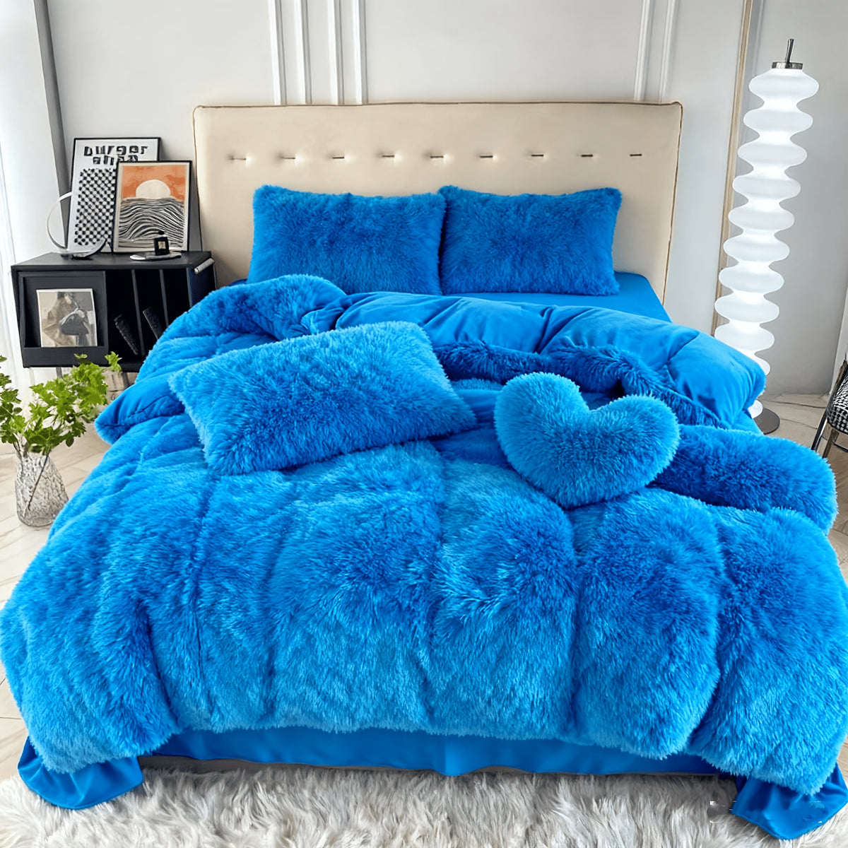 4-Piece Plush Duvet Cover Set – Pillowcases + Heart-Shaped Pillow | Full, Queen, King
